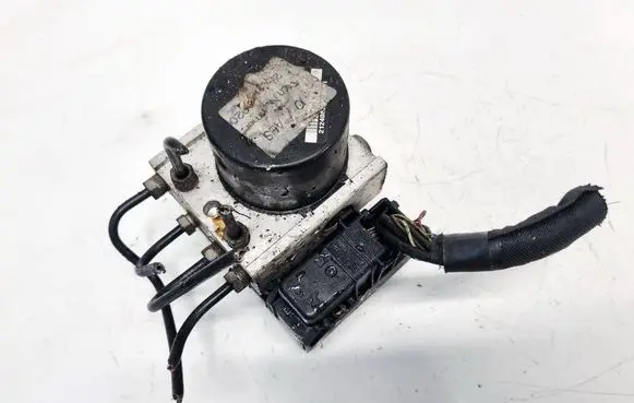 Ford Focus ABS Pump 3M512M110JA