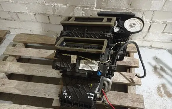 Interior heater climate box assembly