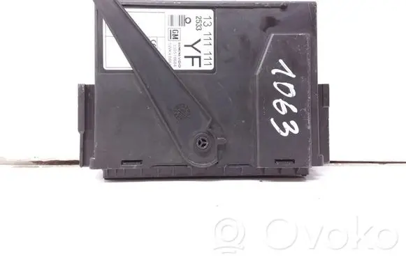 Opel Meriva A Comfort/convenience module 13111111 330518684 5WK48664