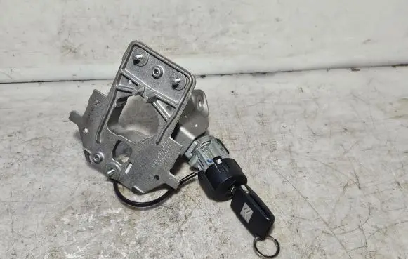 Citroen C4 I Ignition lock 9663123380
