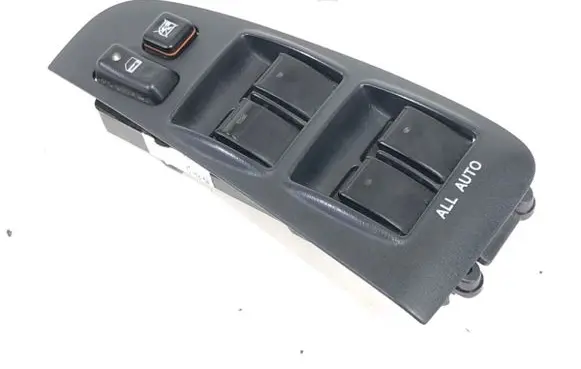 Toyota Avensis T250 Electric window control switch 84820-05100