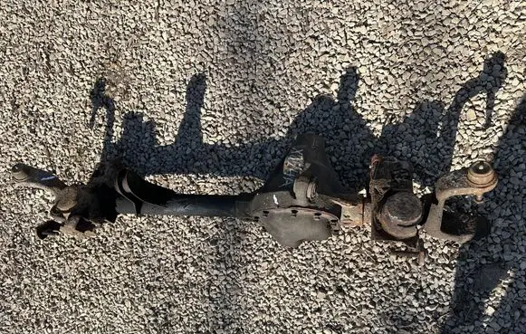 Jeep Cherokee XJ Front axle beam 4778909