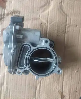 Audi A4 S4 B9 8W Throttle body valve 05l128063e