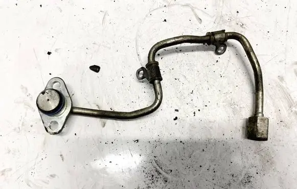 Mazda CX-7 Fuel line pipe 8311u