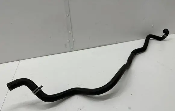 BMW 5 G30 G31 Engine coolant pipe/hose 9299620