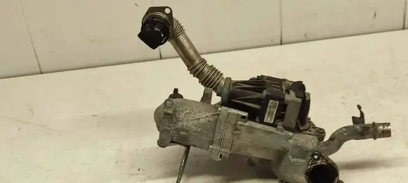 Peugeot 308 EGR valve 9802194080 70215626 1331670675