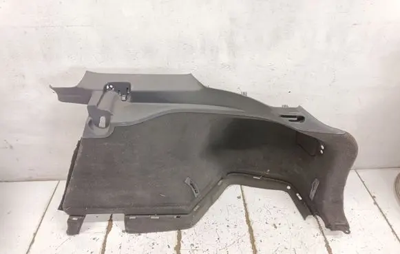 Toyota Avensis T270 Trunk/boot side trim panel 6473005070 6473005070C2