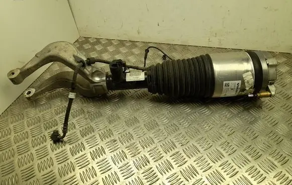 Volvo XC60 Front air suspension shock absorber 32269551