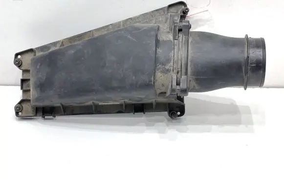 Mercedes-Benz A W176 Air filter box A2700900601