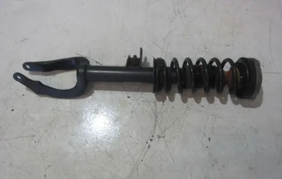 BMW 5 F10 F11 Front shock absorber/damper 6852873