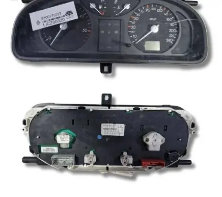 Renault Laguna II Speedometer (instrument cluster) 8200170297