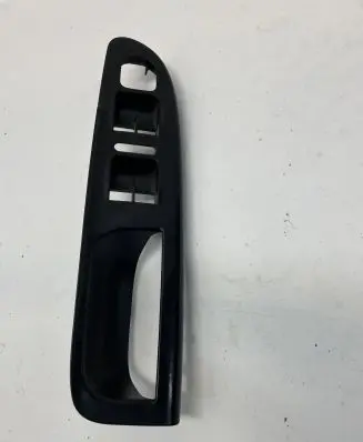 Volkswagen PASSAT B6 Front door window switch trim 3C1867171B