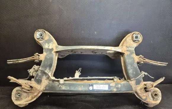 Mercedes-Benz C W203 Rear axle beam 2033503204