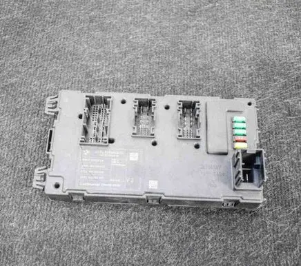 BMW 1 F20 F21 Central body control module 9298960 A2C30450209