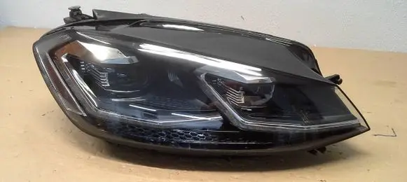 Volkswagen Golf VII Headlight/headlamp 5G1941060C
