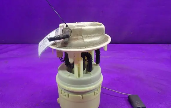 Peugeot 206 CC In-tank fuel pump 9642124080