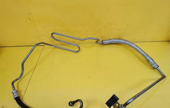 Volkswagen Golf IV Power steering hose/pipe/line 