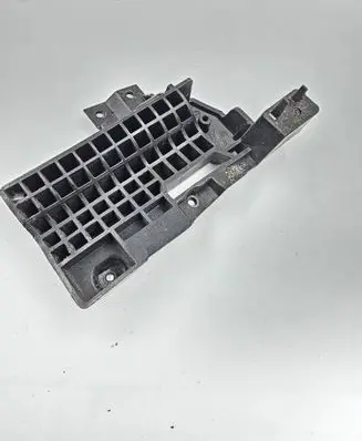 Porsche Macan (95B) Bumper support mounting bracket corner 95B807275