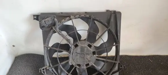 Hyundai Santa Fe Electric radiator cooling fan 253802B700