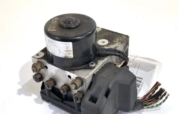 Volvo V70 ABS Pump 8619538