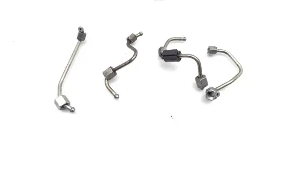 Opel Astra J Fuel injector supply line/pipe 