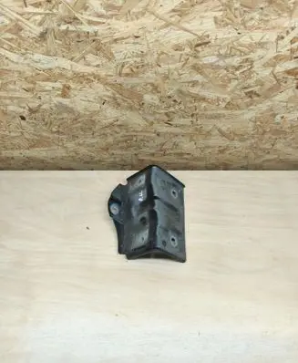 Renault Austral Fender mounting bracket 663511250R