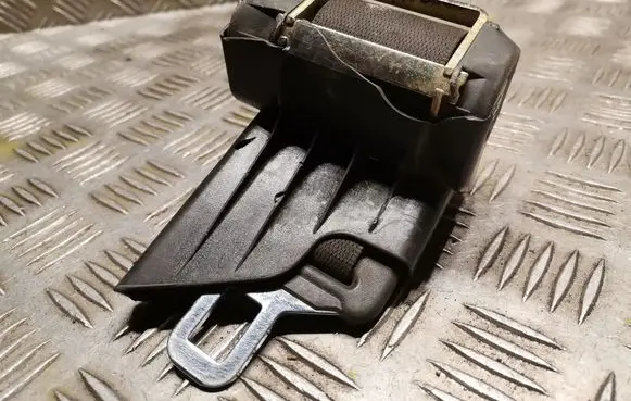 BMW 7 E38 Middle seatbelt (rear) 0421615