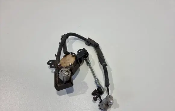 Headlight/headlamp level sensor