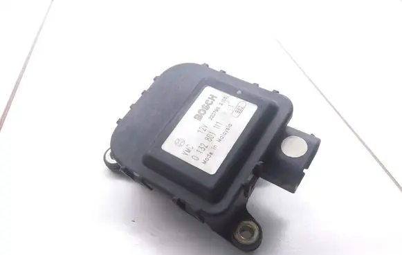 Renault Espace III Air flap motor/actuator 0132801111