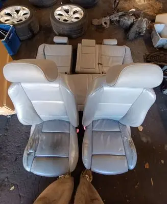 Seat set