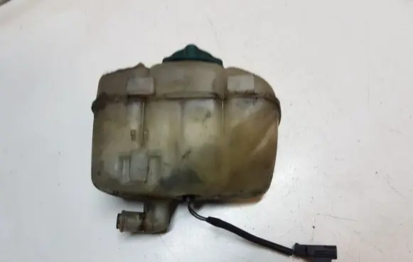 Volvo V70 Coolant expansion tank/reservoir