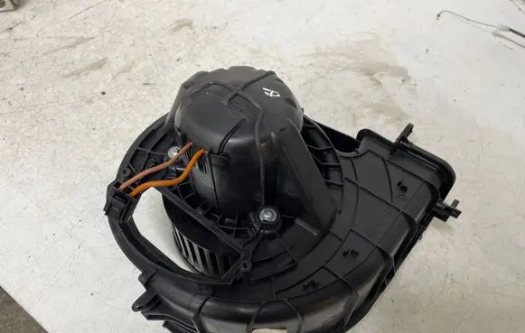 BMW X5 F15 Heater fan/blower T1028990