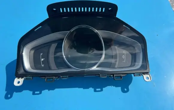 Volvo XC60 Speedometer (instrument cluster) 299640U 31412535