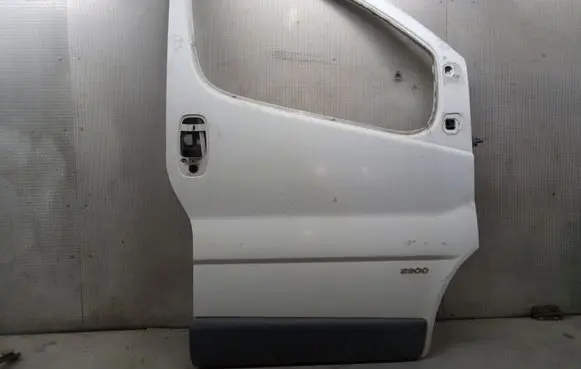 Opel Vivaro Front door