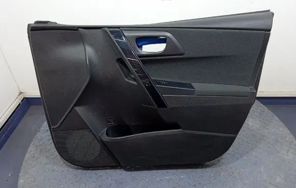 Toyota Auris E180 Door card panel trim set