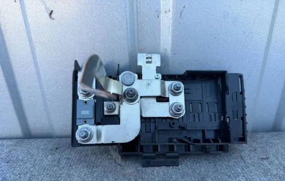 Mercedes-Benz B W246 W242 Fuse module A2465401950