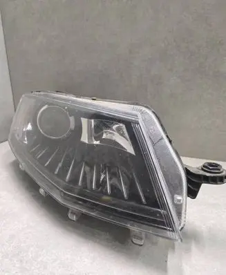 Skoda Octavia Mk3 (5E) Headlight/headlamp 5E1941016B