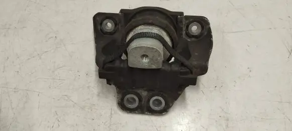 Volvo XC90 Engine mount bracket 31330588