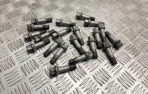 Mercedes-Benz R W251 Nuts/bolts 