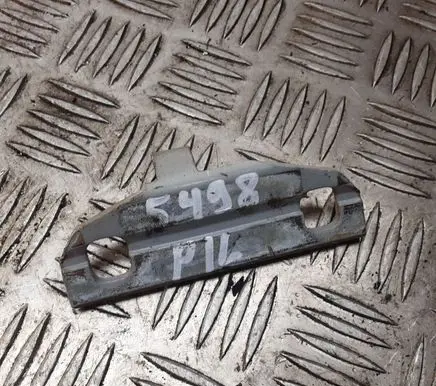 Volvo XC70 Front door lower hinge 