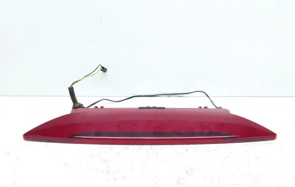 Volvo V60 Third/center stoplight