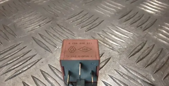 Renault Trafic II (X83) Other relay 8200308271