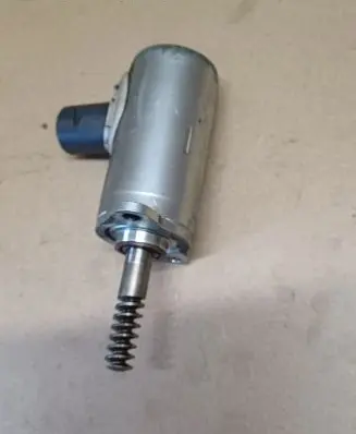 BMW 5 F10 F11 Camshaft vanos timing valve 7605025 5642R011