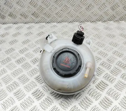 Volkswagen PASSAT B8 Coolant expansion tank/reservoir 5Q0121407M