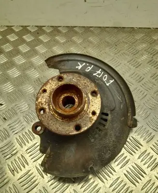 Renault Clio V Front wheel hub 439R