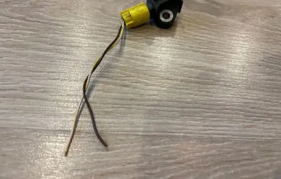 Mercedes-Benz C W204 Airbag deployment crash/impact sensor A1729056000 1729056000
