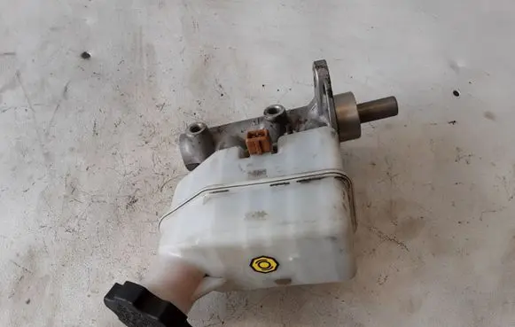 Hyundai Tucson LM Master brake cylinder