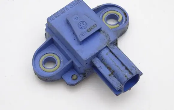 Volkswagen Golf Plus Airbag deployment crash/impact sensor 1K0955557A