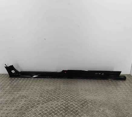 Toyota Sienna XL40 IV Sill 7585108050 7585108040