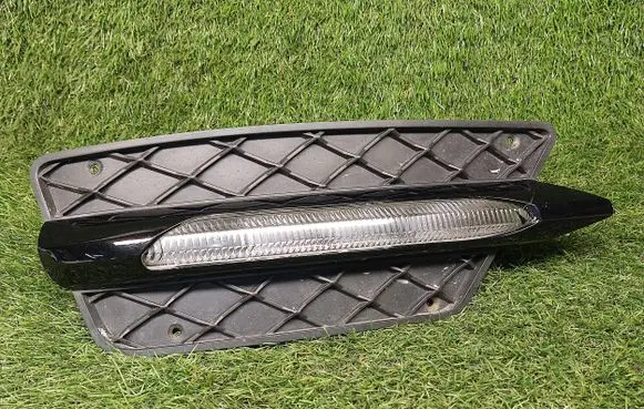 Mercedes-Benz C W204 Front fog light A2049069000 A2048851453